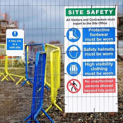 Tesis Giriş Çıkış Levhaları