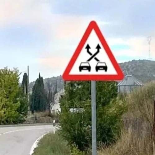 Trafik Tehlike Uyarı İşaretleri