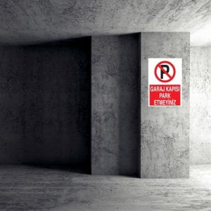 Garaj Kapısı Park Etmeyiniz Levhası