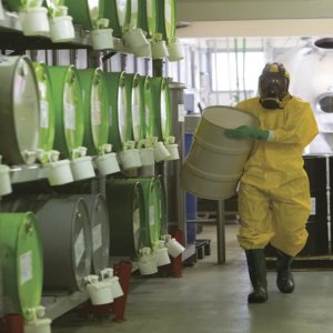 Delta Plus DT 300 Tip-3 Kimyasal İş Tulumu